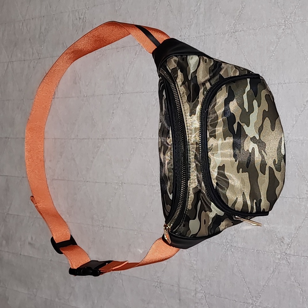 Camouflage waist bag
